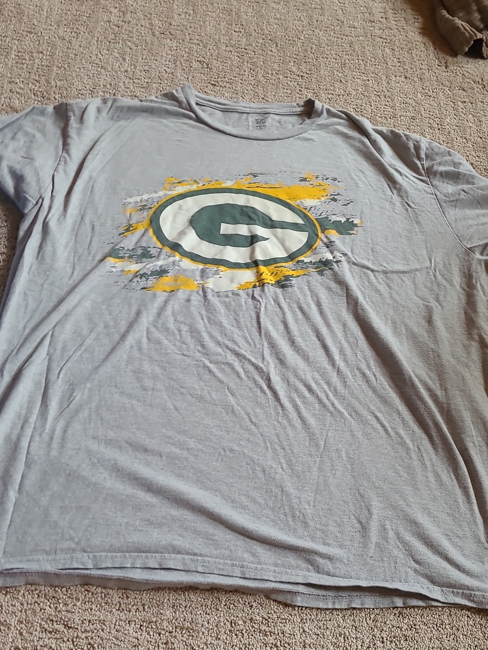 NFL Gray Short-Sleeve Tee with Green and Yellow Logo